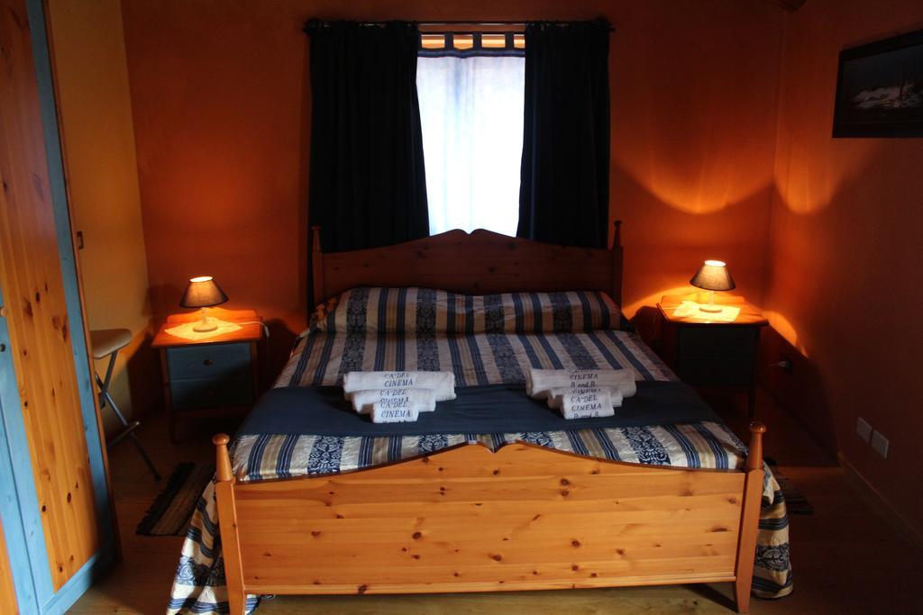 Holiday Home Ca' Del Cinema Mombercelli Стая снимка