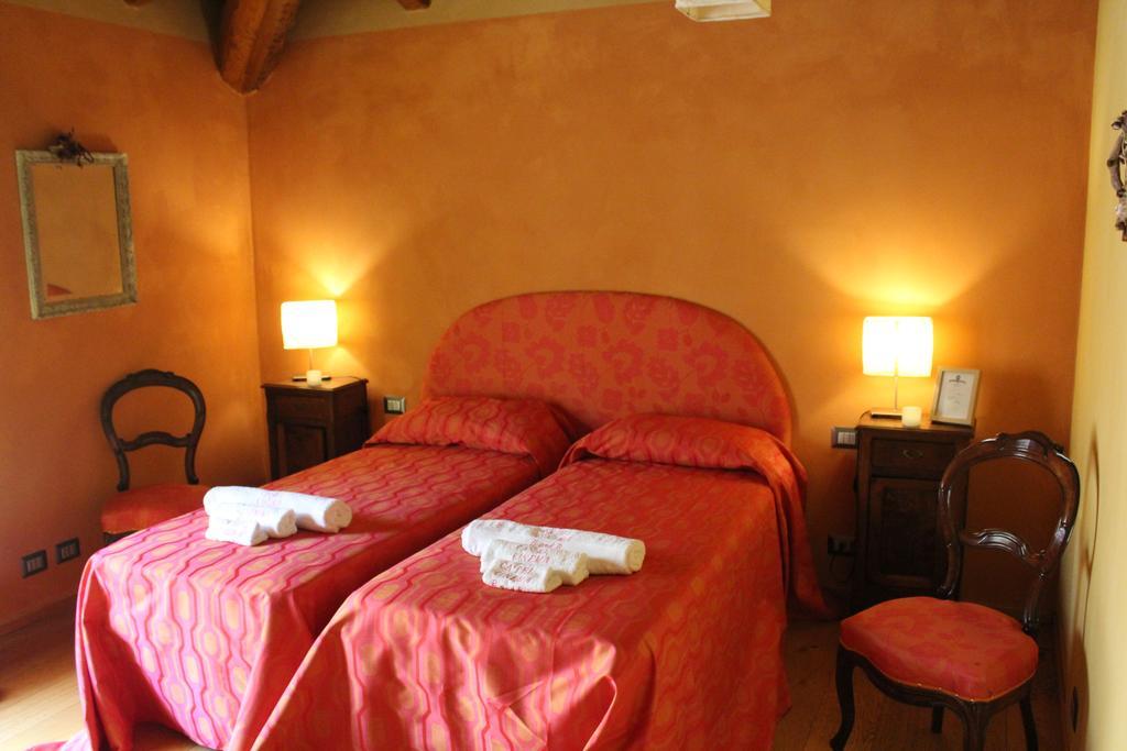 Holiday Home Ca' Del Cinema Mombercelli Стая снимка