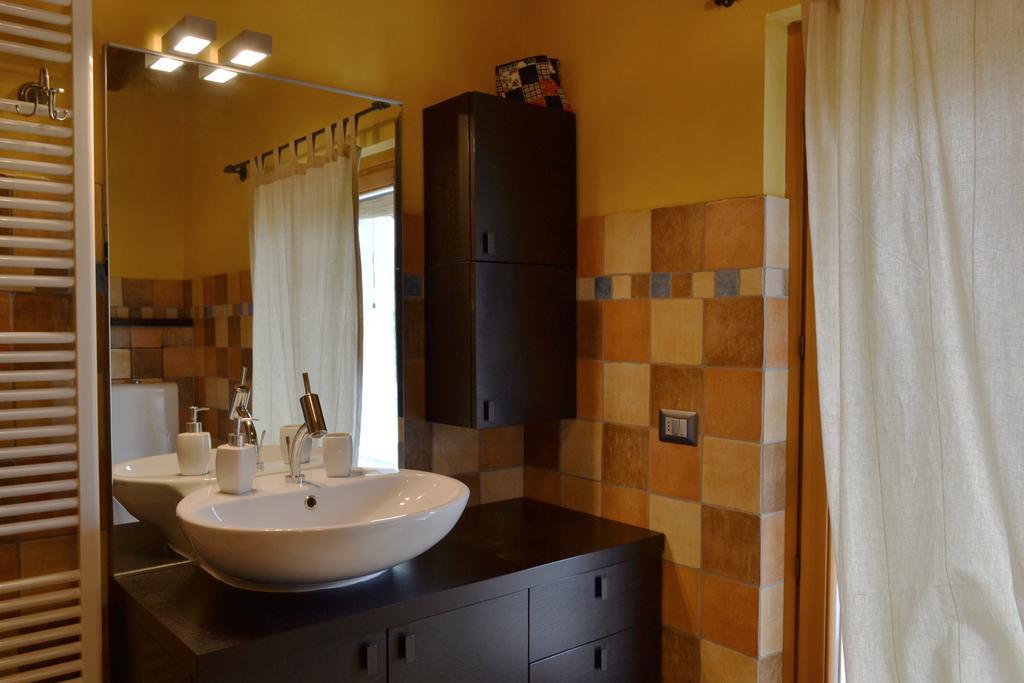 Holiday Home Ca' Del Cinema Mombercelli Стая снимка