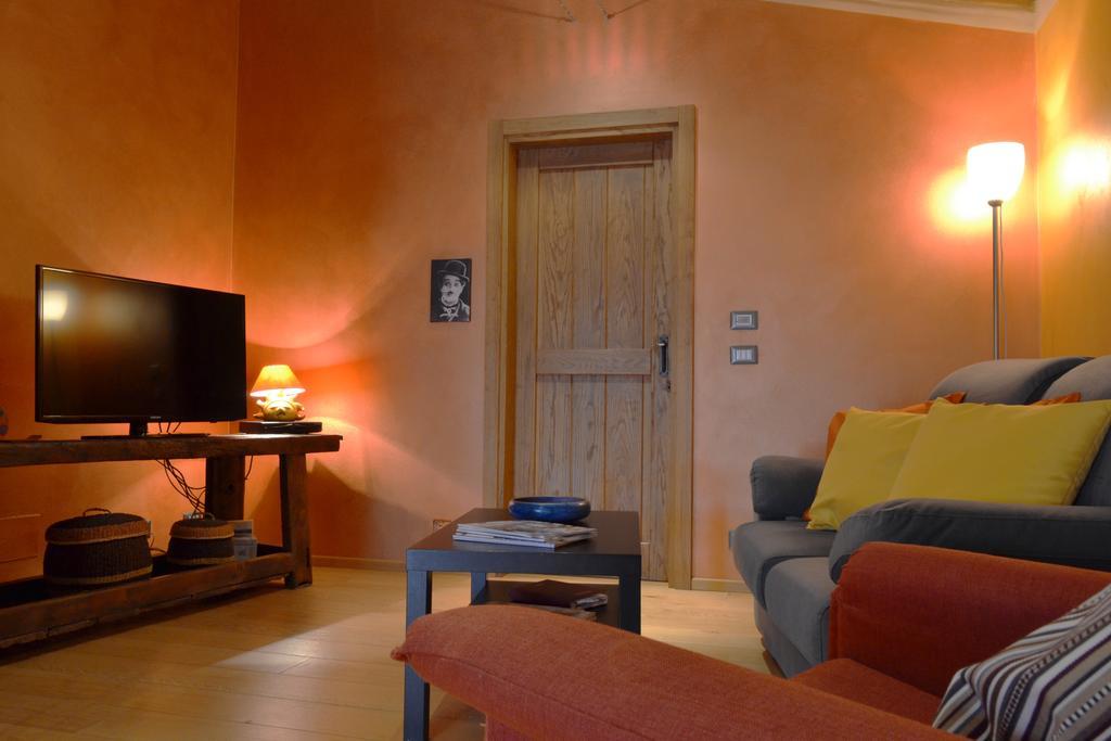Holiday Home Ca' Del Cinema Mombercelli Екстериор снимка